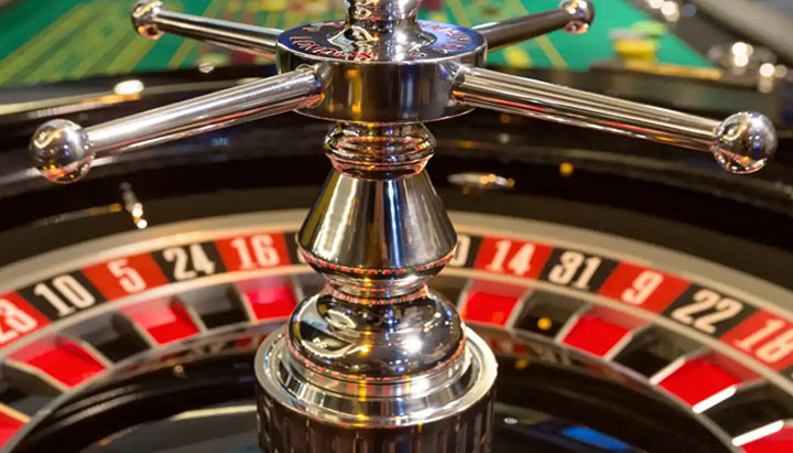 English Roulette Wheel, Rules, Games, and Odds